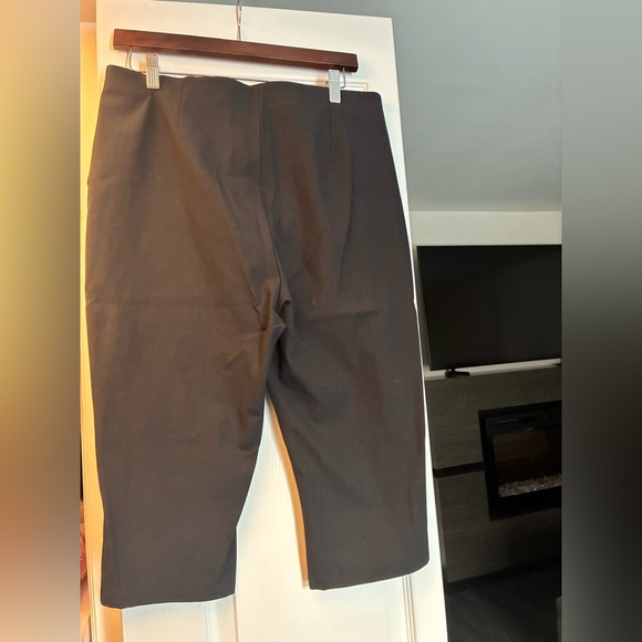 ❤️NWT Theory Black Stretch Capri Pant Size 12 $215 - Picture 5 of 9